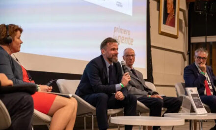 Con un reconocimiento a distintos actores del sector del transporte, finalizó la Tercera Jornada del Simposio JST