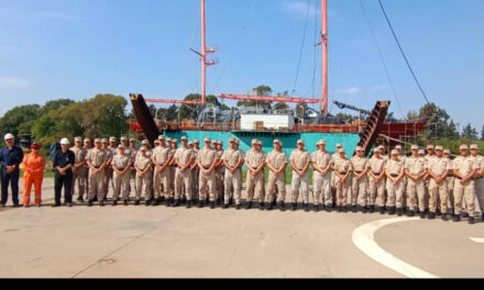 Más de 200 estudiantes de la Prefectura Naval Argentina visitaron SPI Astilleros