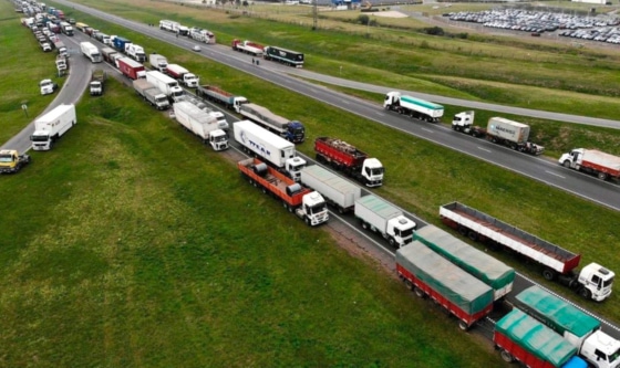 Se levantó el paro de transportistas impulsado por Siunfletra