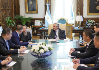 El presidente Alberto Fernández se reunió con las máximas autoridades de la empresa china Wuhan Yangluo Port Service Co.