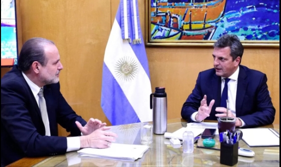 Susbielles y Massa firmaron un  acuerdo para mejorar los accesos al puerto de Bahía Blanca