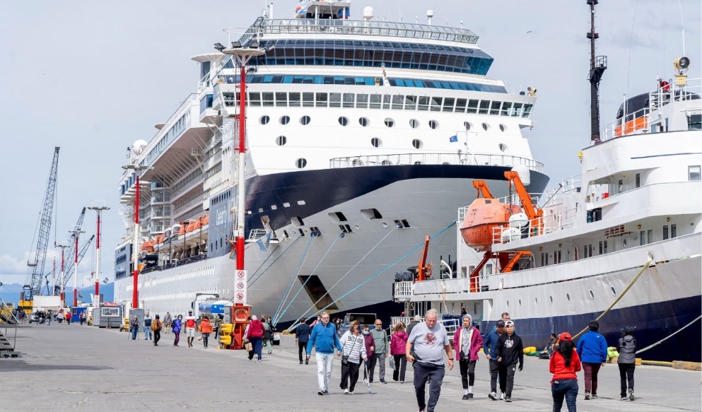 Temporada de cruceros récord en Ushuaia con más de 220 mil visitantes