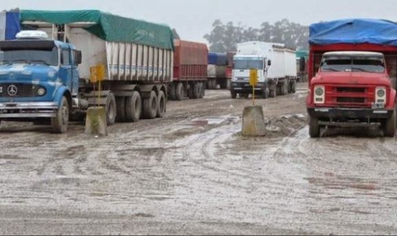 Anuncian obras millonarias para mejorar la playa de camiones del Puerto Quequén