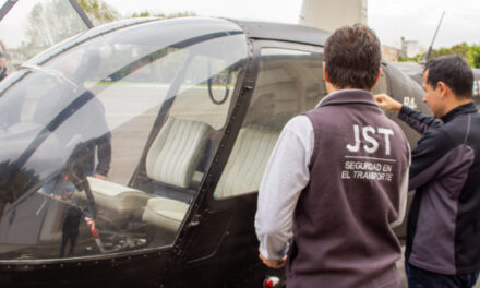 La JST participó en la entrega de un helicóptero recuperado del narcotráfico a una escuela técnica aeronáutica en Salta