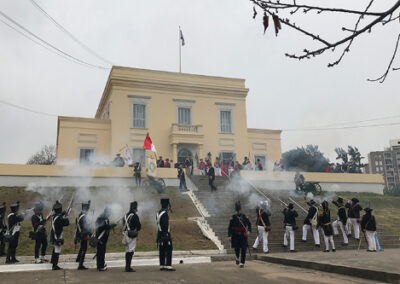 Más de un centenar de personas recrearon la histórica conquista de la Isla Martín García