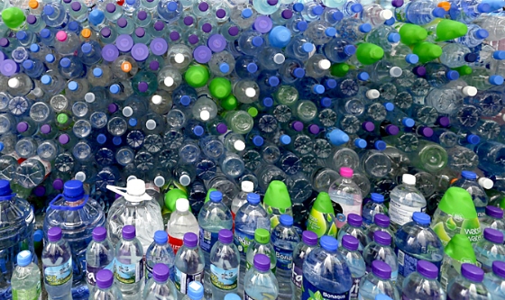 El negocio del plástico: ¿cuánto dinero mueve? ¿cuánto cuesta?