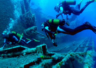 El parque submarino Las Grutas sumará un nuevo barco