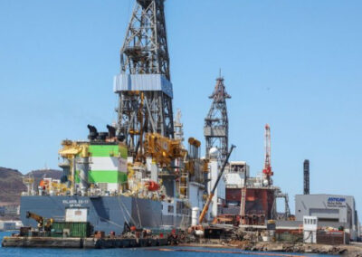 El buque perforador que llegaría al Mar Argentino