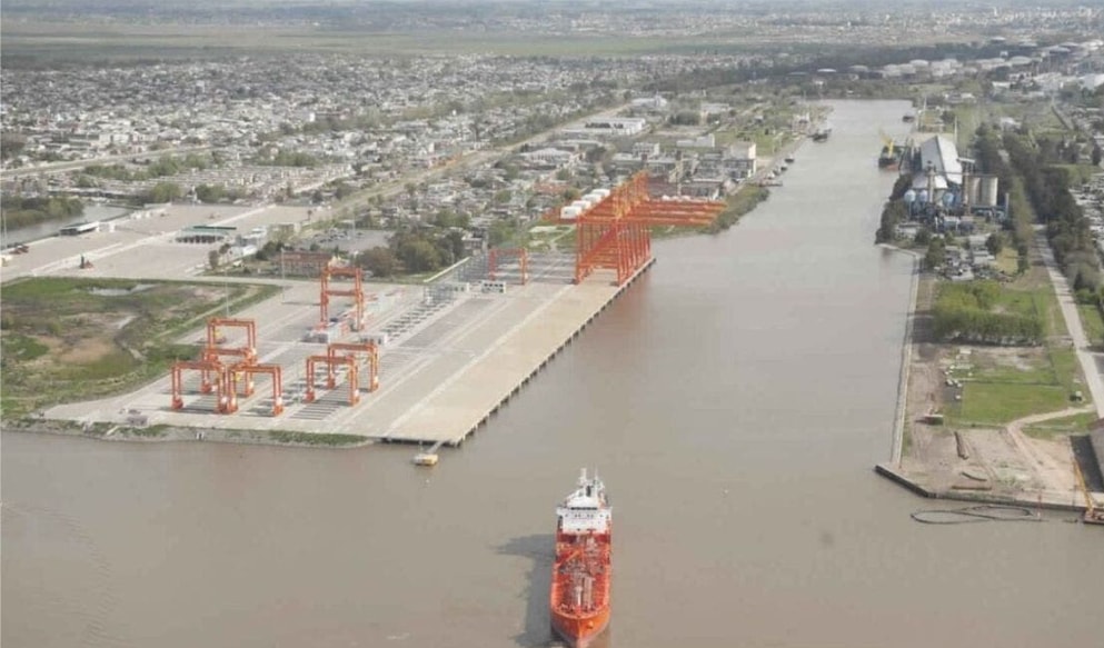 El Puerto La Plata y la Cámara de Turismo Regional firmaron un convenio para transportar pasajeros hacia Uruguay