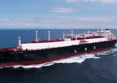 Banco Nación cancela ingreso de buque con GNL  que se dirigía al puerto de Bahía Blanca