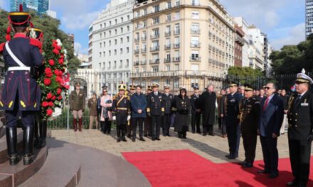 La Prefectura Naval Argentina participó de la ceremonia por la independencia de Perú