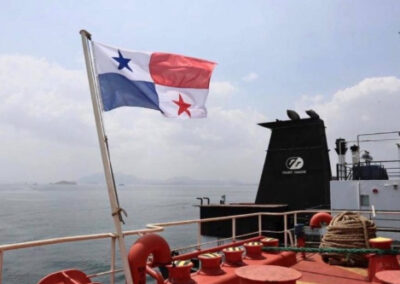 Panamá se compromete a purgar más barcos de calidad inferior