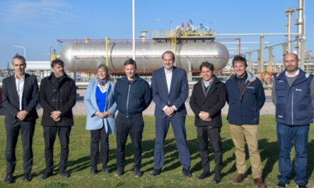 Puerto Bahía Blanca: Kicillof, impulsa el diálogo con empresarios para el desarrollo productivo