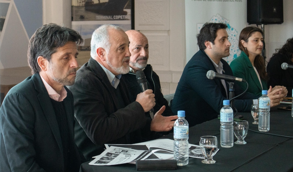 Promueven políticas productivas y de financiamiento para Pymes en puertos de Dock Sud y La Plata