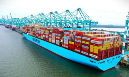 Maersk advierte de una demanda más lenta para el envío de contenedores