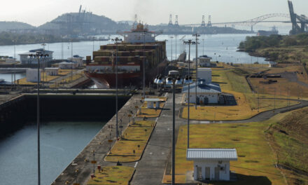 El Canal de Panamá enfrenta una demanda sin precedentes de buques en medio de la crisis de sequía