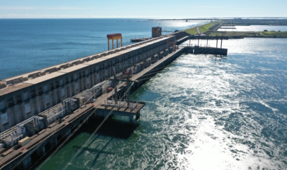 A más de 14 millones de dólares asciende la deuda de Paraguay con Argentina por la construcción de la presa Yacyretá 