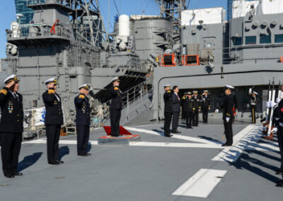Buques de la Marina de Autodefensa del Japón se despidieron del puerto de Buenos Aires