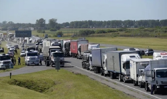 Camioneros Autoconvocados del sector cerealero, cárnico y lácteo anuncian medidas de fuerza por aumento de costos
