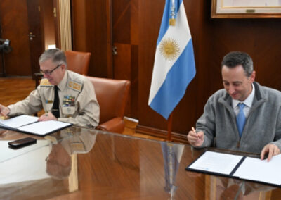 La Prefectura Naval Argentina firmó un contrato de comodato con la Administración General de Puertos