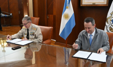 La Prefectura Naval Argentina firmó un contrato de comodato con la Administración General de Puertos