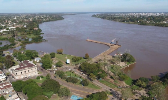 Uruguay: Evalúan Viabilidad de un Puerto de Barcazas en Salto