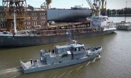 Astillero Río Santiago presenta lancha para la Armada totalmente fabricada en Argentina
