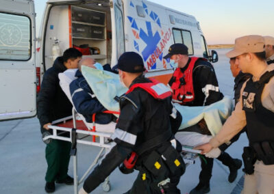 Emergencia en el Mar Argentino: Prefectura aeroevacuó de urgencia al tripulante de un pesquero