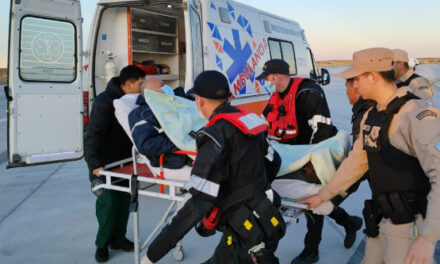 Emergencia en el Mar Argentino: Prefectura aeroevacuó de urgencia al tripulante de un pesquero