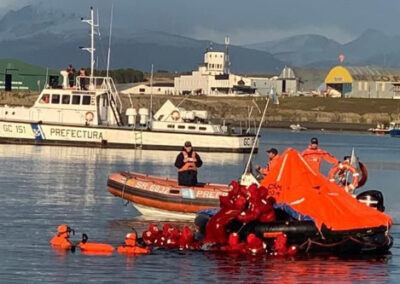 Prefectura inicia adiestramiento de Marina Mercante Ushuaia