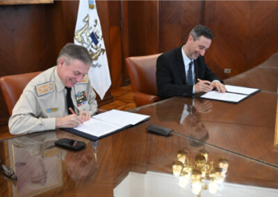 La Prefectura Naval Argentina y la Administración General de Puertos S.E. firman un convenio para uso de inmuebles