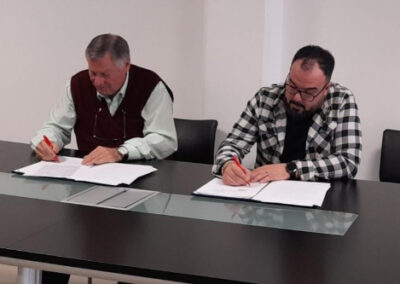Se firmó en Caleta Olivia la cesión de tierras para que el INIDEP construya su subsede en Santa Cruz