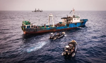 Desde Uruguay, China niega acusaciones de pesca ilegal en el Atlántico Sur