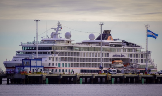 Puerto Madryn recibió al crucero Hanseatic Spirit