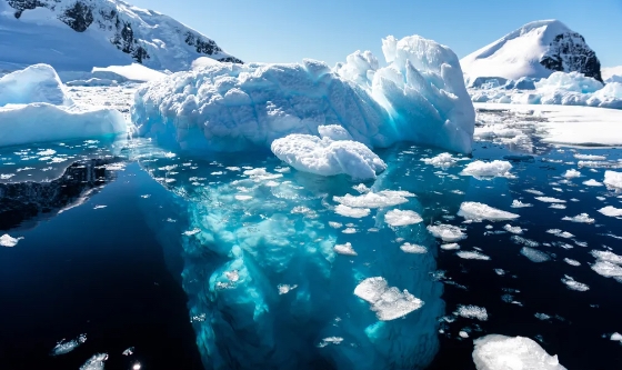 El Iceberg A23a se desprende del fondo marino y navega con rumbo incierto