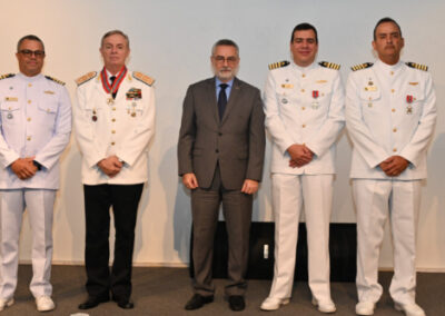 Prefecto General Mario Farinón recibió una distinción de la Marina Brasileña