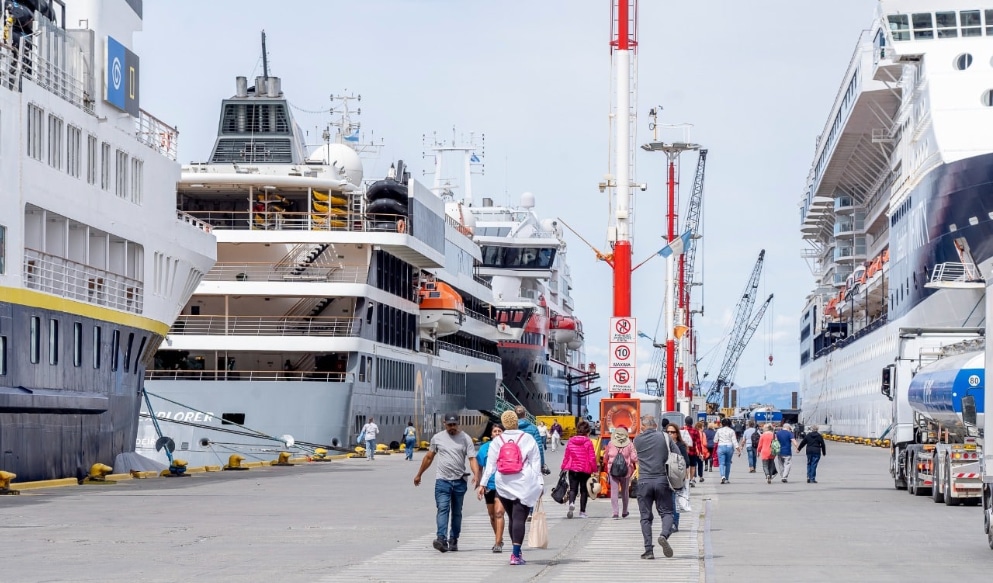 Murcia destaca el incremento de actividades del Puerto de Ushuaia