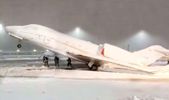 Intensa nevada en Múnich congela aviones y complica la COP28