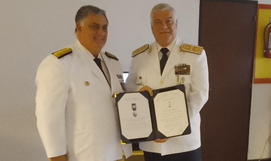 El Subprefecto Nacional fue condecorado en Uruguay