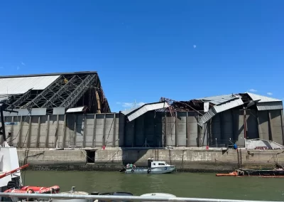 Pese a los destrozos el puerto de Bahía Blanca retoma su operatoria