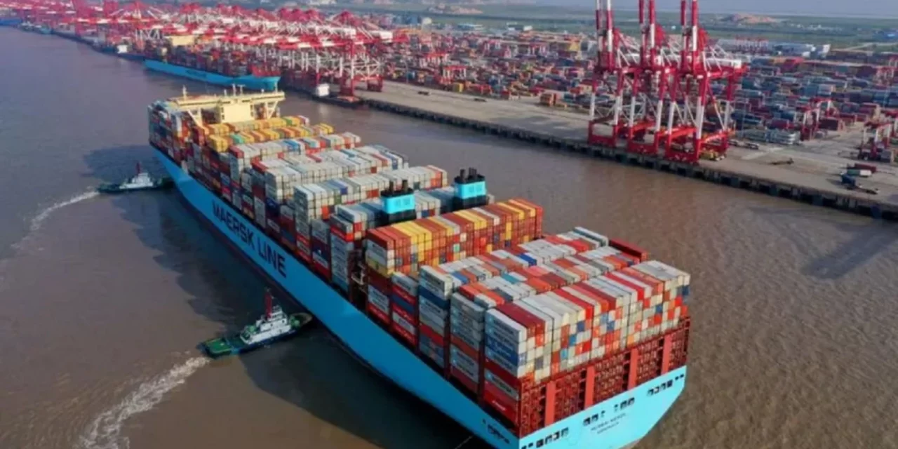 Por qué grandes compañías navieras y petroleras suspendieron sus envíos por el mar Rojo (y qué consecuencias puede tener para el comercio mundial)