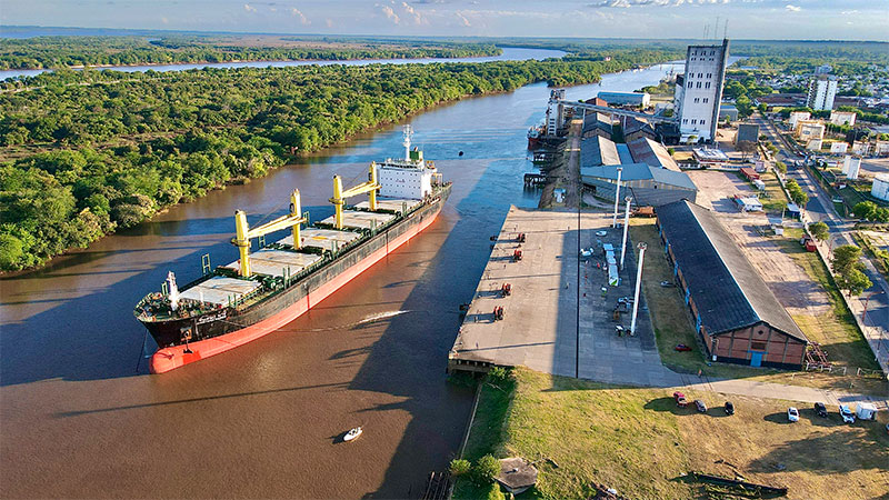 Arribó el primer buque del año al puerto de Concepción del Uruguay