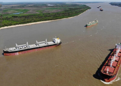 Crisis en la navegación del Paraná: barcos con más de 8,88 mts de calado no pueden navegar