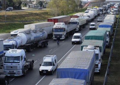 Se espera cosecha récord y hay preocupación por el colapso de las rutas nacionales y provinciales