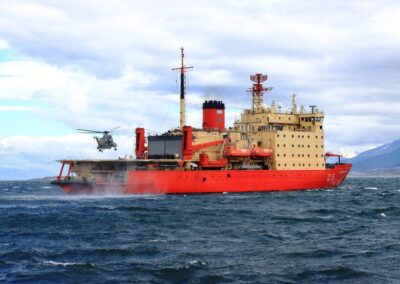 El Rompehielos «Almirante Irízar» Inicia Segunda Etapa de Campaña Antártica de Verano
