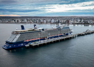 El Celebrity Eclipse adelanta su arribo a Madryn coincidiendo con el Norwegian Star