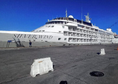 Crucero Silver “Windrunner Inspiration” retoma su itinerario tras demora por avería menor en Puerto Deseado