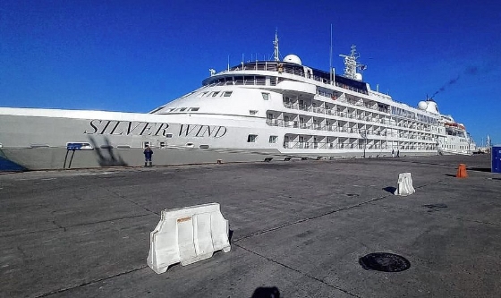 Crucero Silver “Windrunner Inspiration” retoma su itinerario tras demora por avería menor en Puerto Deseado