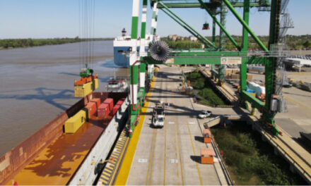 Se consolida la conexión de cargas entre el puerto de Posadas y el mundo a través de Terminal Zárate