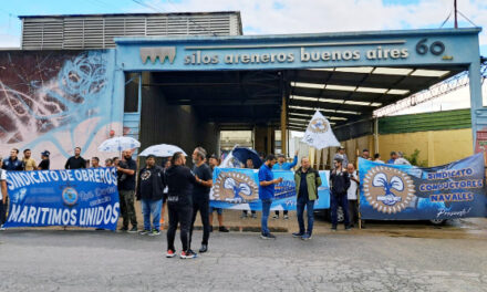 Sindicatos marítimos denunciaron la intransigencia de la Cámara de Arena y Piedra en medio de las paritarias